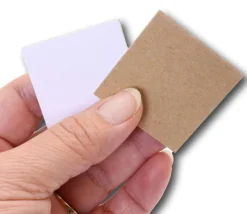 24 carrés 4 x 4 cm carton rigide blanc/gris vierge tuiles à personnaliser