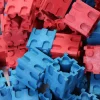 100 cubes encastrables rouge et bleu en bois recyclé