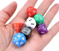 7 dés multi-faces opaques multicolores