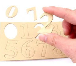 20 Grands chiffres de 0 à 9 cartonné de 4 cm