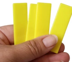 500 grands jetons rectangles 5.5 x 1.6 cm en plastique coloré