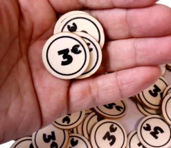 500 jetons en bois 3 € - 2.5 cm