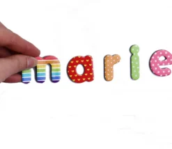 99 lettres magnétiques 4.5 cm de hauteur majuscule + minuscule alphabet