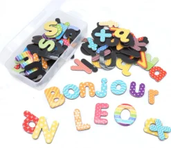 99 lettres magnétiques 4.5 cm de hauteur majuscule + minuscule alphabet