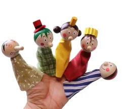 5 Marionnettes pour doigts en tissu et bois