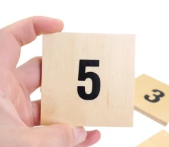 6 pavés 1 à 6 en bois 7 x 7 x 0.5 cm