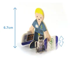 4 personnages en bois : docteurs et infirmiers. Thème médical à construire.