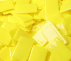 500 Petits jetons rectangles 2.7 x 1.6 cm en plastique coloré