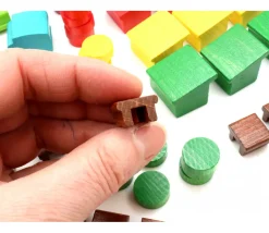 72 pièces en bois le petit marché : camions, étals, bâtiments et jetons