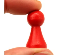 6 Pions bois 15 x 27 mm multicolores pour jeu - lot de 6 (rouge, vert, jaune, bleu, blanc et noir) modèle B