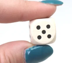 8 pions petits chevaux dada bois 4.5 cm + 2 dés