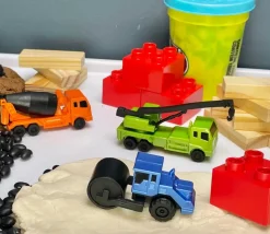 6 véhicules figurines de jeux 