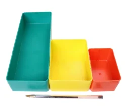 Bac rectangulaire 79x49x38 mm plastique rouge