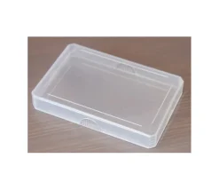 Boite plastique pour 32 cartes à jouer transparentes type jeu de belote