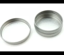 Boîte ronde métal Ø 4.3 cm avec couvercle hermétique