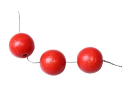 Boule rouge 2 cm percée en bois - perle hêtre trou 4 mm