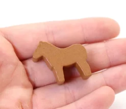 Cheval 4 pattes dodu pion marron bois 25x28x10 mm