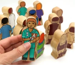 Chirurgien en bois 100 x 42 x 25 mm personnage jeu