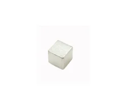 Cube métal argent 8 mm. 8 x 8 x 8 mm à l'unité