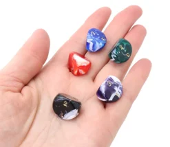 Dé 3 faces 1 à 3 marbré à l'unité (couleur mise au hasard)