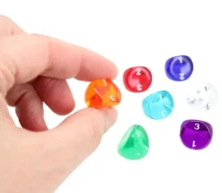 Dé 3 faces 1 à 3 translucide (couleur mise au hasard)