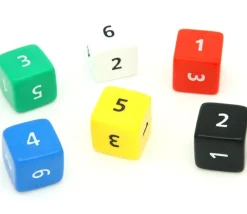 Dé chiffres 24 mm opaques cubes coins droits à l'unité (couleur au hasard)