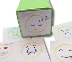 Dé géant vert faces modifiables 15,5 cm personnalisable à volonté