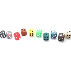 dé marbré 2 cm (couleur mise au hasard)