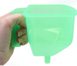 Entonnoir plastique avec anse