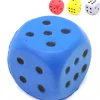 Grand dé 4 cm mousse compacte pour jeu (couleur au hasard)