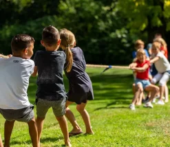Jeu de tir à la corde 10 mètres avec drapeau limite