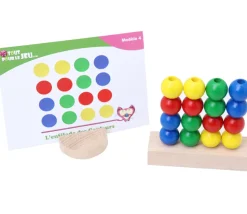 Jeu enfilade des couleurs en bois