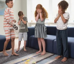 Le voleur - 11 pièces en bois - Jeu de groupe