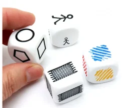 Lot 4 dés attributs : grandeur, épaisseur, forme et couleur - 22 mm