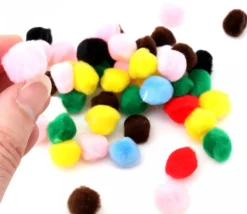 Lot 50 pompons multicolores 15 mm