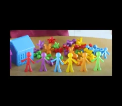 Matériel éducatif : 6 maisons + 36 personnages : manipulation, tri et calcul