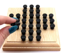 Mini jeu solitaire en bois 12 cm - fabrication française