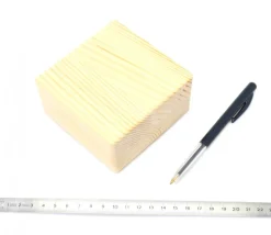 Pavé géant en bois 10 x 10 x 5 cm