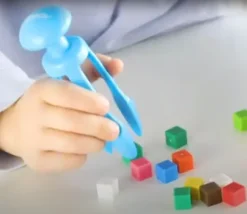 Pince Motricité Tri-Grip pour attraper