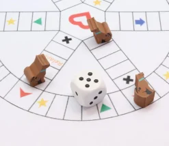 Pion Chien marron en bois 15 x 14 x 10 mm