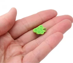 Pion de jeu grappe de raisins en bois 15 x 11 x 10 mm