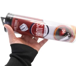 Piste jeu de Yams avec 5 dés, bloc score et crayon