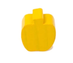 Pomme en bois jaune or de 16x18x8 mm