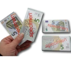 Set 100 billets de 5 euros factices pour jeux