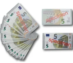 Set 100 billets de 5 euros factices pour jeux