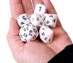 Set 6 dés multi-faces spéciaux opaque blanc