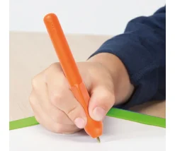 Set de 4 Jeux poinçonnage : Ardoise + poinçon pré-écriture