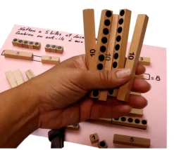 Set de 40 réglettes en bois conçues pour la méthode Cap maths, éditée par HATIER - Classe CP/CE1