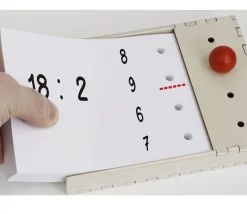 Support bois pour cartes perforées (création de jeux de question)