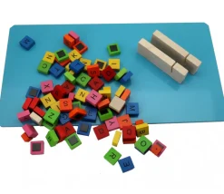 Tableau bois magnétique avec 69 jetons lettres bois aimantées